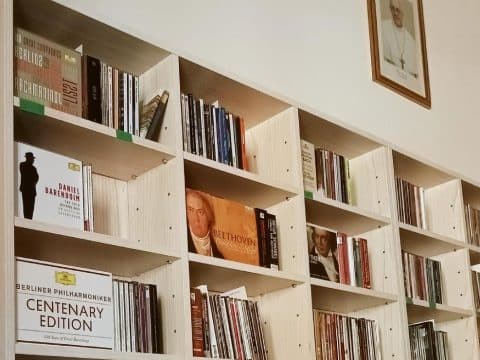 Pope’s music library includes Elvis