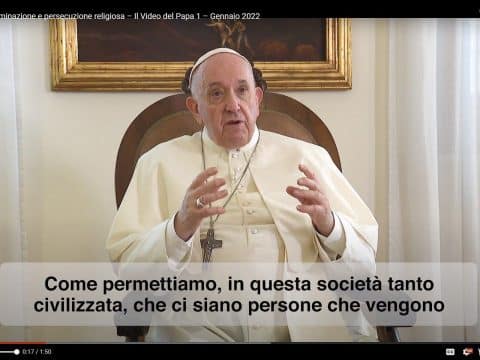 Religious persecution is ‘insane’ act, pope says