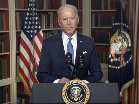 Biden urges a return to political civility 