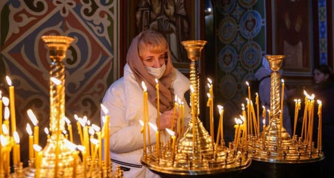 Catholics in Poland and Western Ukraine welcome people fleeing threat of war