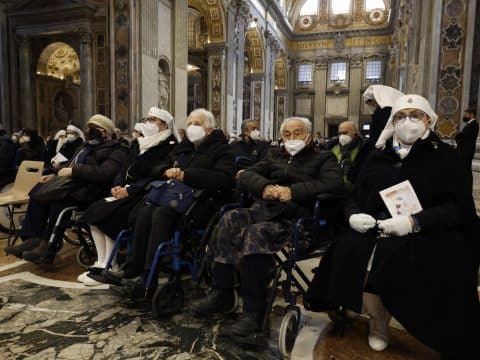 Sick must be cared for in body and soul, pope says
