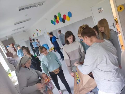 Helping Ukrainian refugees in Poland