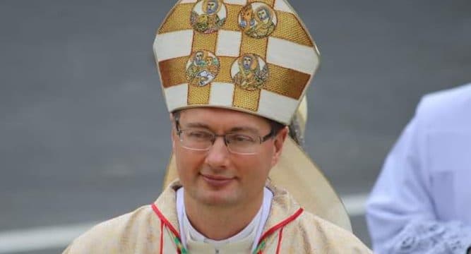 ‘My place is here,’ says papal nuncio to Ukraine
