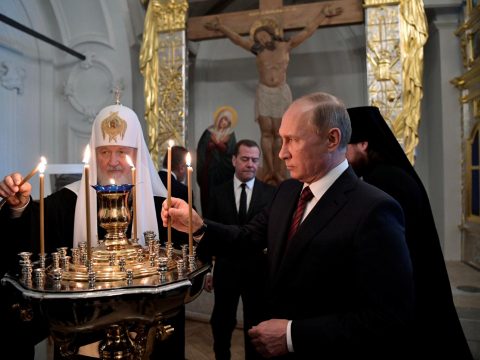 Orthodox leaders urge Russian patriarch to speak with Putin
