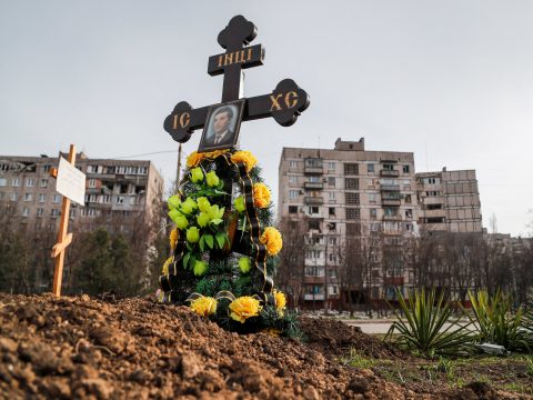 Stop the war in Ukraine and negotiate, pope says