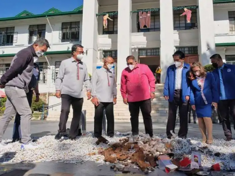 Philippine city intensifies anti-smoking campaign