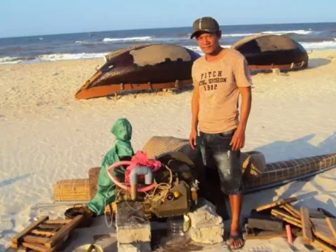 Vietnam’s fishermen struggle as fuel prices surge