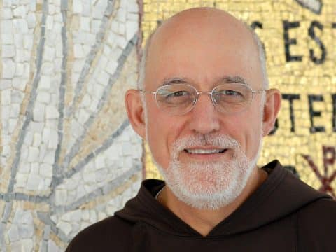 Pope leans on tradition to de-clericalise Church