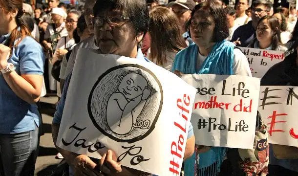 Voice of the people does not necessarily come from God
