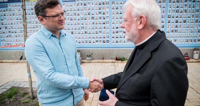 Vatican foreign minister visits Ukraine