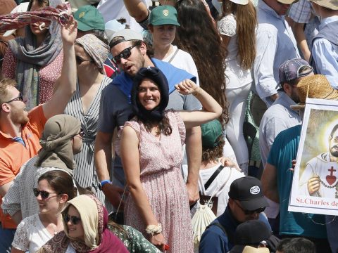 Lives of saints proves God’s love, pope says at canonisation Mass