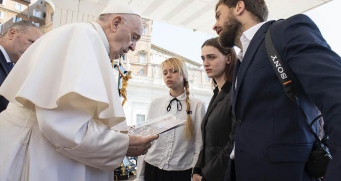 Wives of soldiers in Mariupol ask pope to help save their husbands