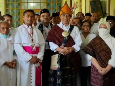 Indonesian leader honours country’s Catholics 