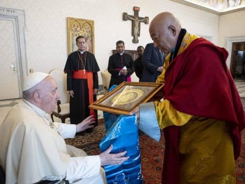 Pope urges Mongolian Catholics and Buddhists to promote peace
