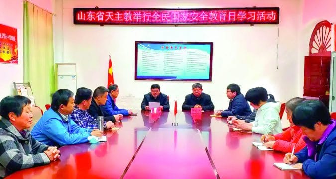 Chinese religious groups pledge to follow communist regulations