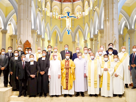 La Salle College gives thanks