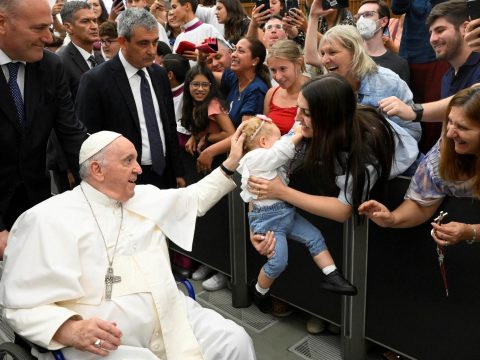 Desire for eternal youth is delusional, pope says