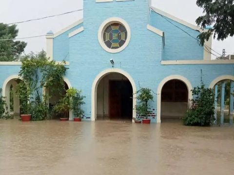 Bishop calls for help amid Pakistan floods