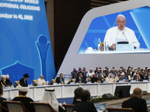 Pope urges world leaders to ‘work for peace, not weapons’