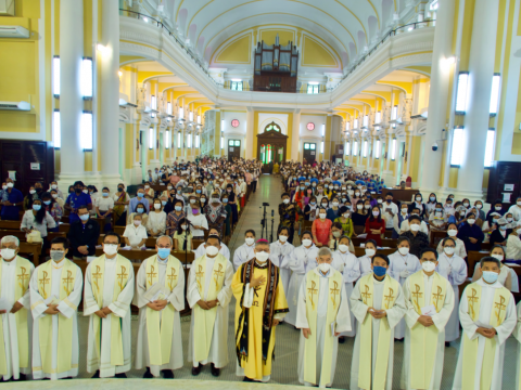 Bishop Chow joins migrants’ day celebration