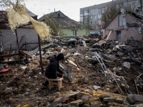 Pope writes to Ukrainians nine months after Russia began war 