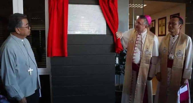 Malaysian Catholics urged to help poor Churches