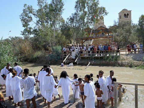 Thousands gather at site of Jesus’ baptism in Jordan for special Mass