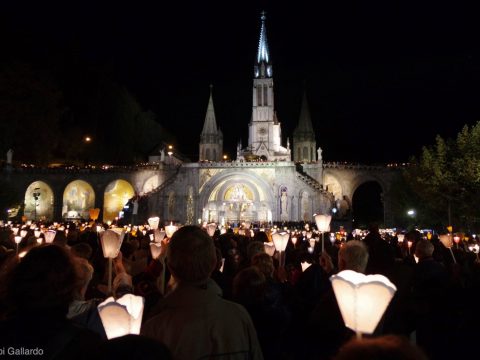 Diagnosing faith and miracles in Lourdes