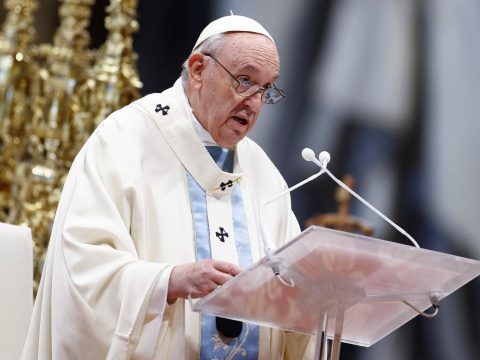 Take a risk to welcome God and his peace in the new year, pope says