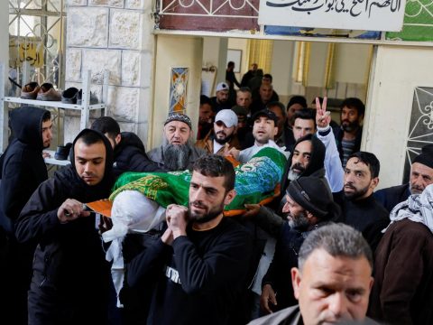 Pope Francis condemns spiral of death in the Holy Land