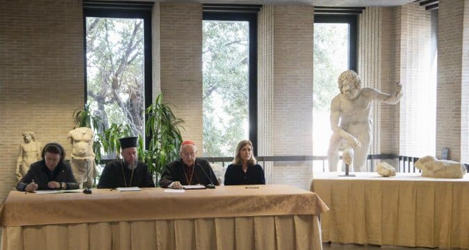 Vatican returns Parthenon marbles to Greece
