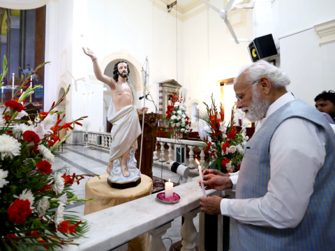Modi at Delhi Cathedral on Easter Sunday