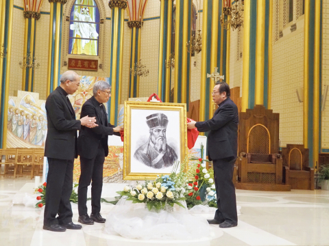 Visit to Beijing diocese for synodality, mutual love and complementarity