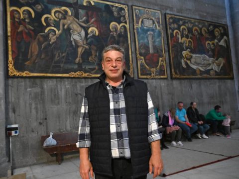 Bringing priceless icons back to life in Jerusalem