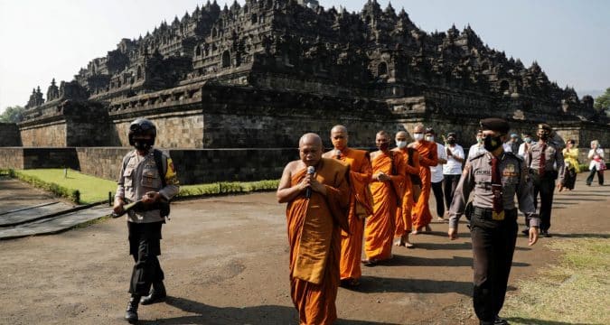 Call for Christian-Buddhist cooperation in healing world’s wounds