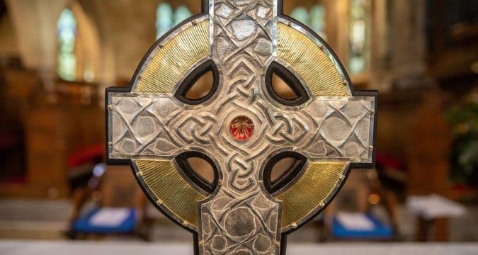 Vatican sends relic of true cross to King Charles