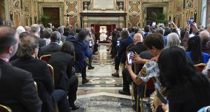 Charity must be backed by faith, pope tells Caritas delegates