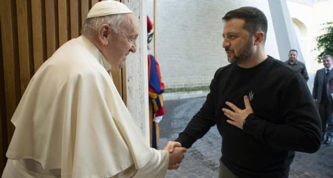 Pope Francis and Zelenskyy talk about humanitarian situation in Ukraine