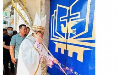 Doctrine and sacraments keep Chinese Catholics in the faith
