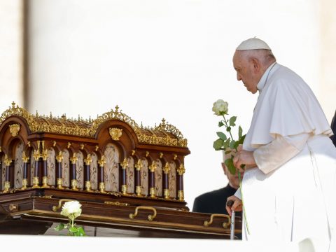 Pope plans to write document dedicated to St. Thérèse of Lisieux