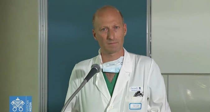 Pope recovering from successful hernia surgery