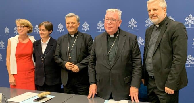 Synod document asks how to increase unity, participation, mission outreach