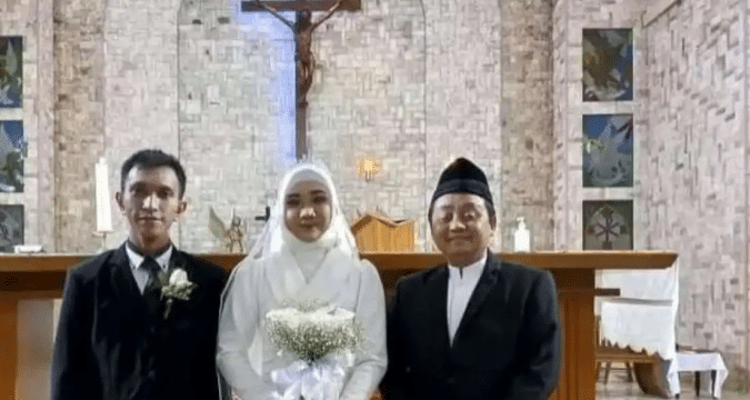 Indonesia’s top court issues circular against interfaith marriage