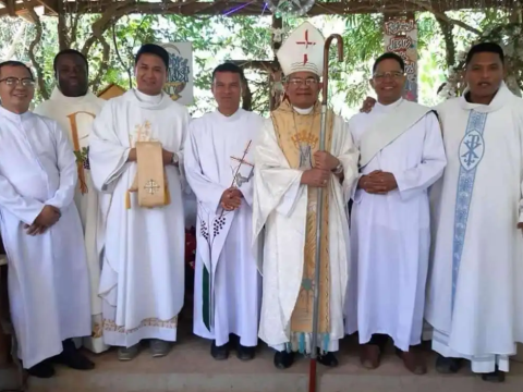 Philippine Catholics warned against illicit religious group