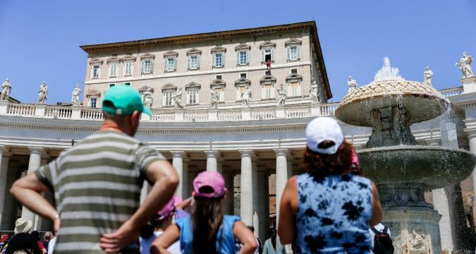 On feast of the Assumption pope entrusts prayers for peace to Mary