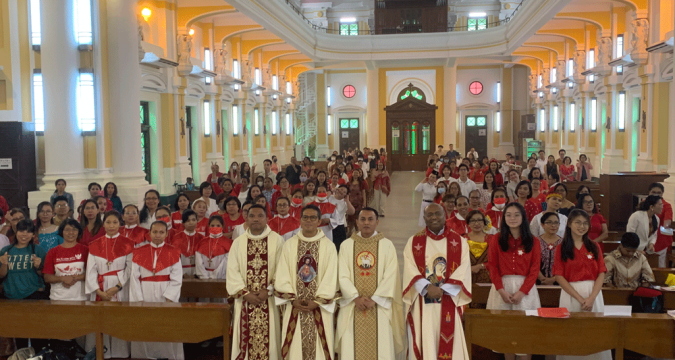 Indonesian community bids farewell to longtime chaplain