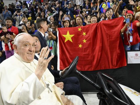 Pope reiterates desire to visit China