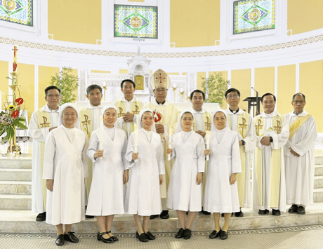 Perpetual profession for four Sisters of St. Paul