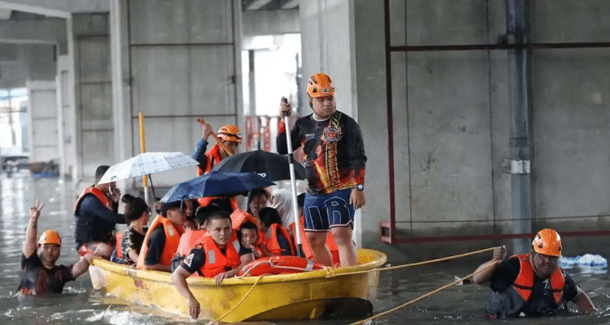 Thousands affected by heavy rain and flooding in the Philippines