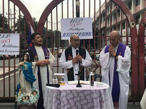 Philippine court acquits priests of sedition charges